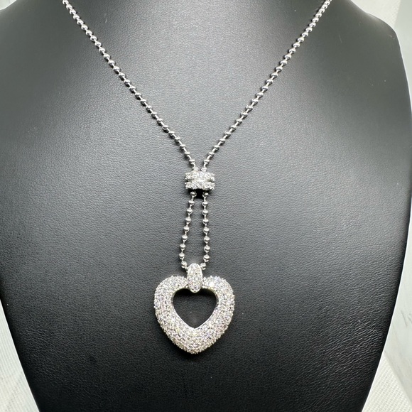 BEAUTIFUL DAZZLING HEART NECKLACE - Picture 4 of 4